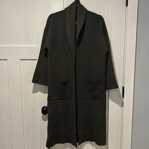 Oversized knitted coat